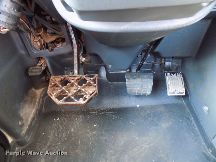 image for item FI9896 2011 Mack GU semi truck