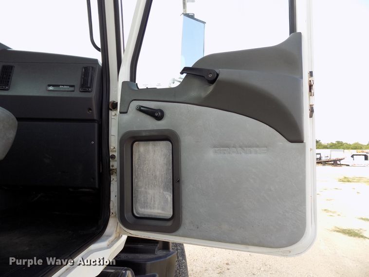 image for item FI9896 2011 Mack GU semi truck