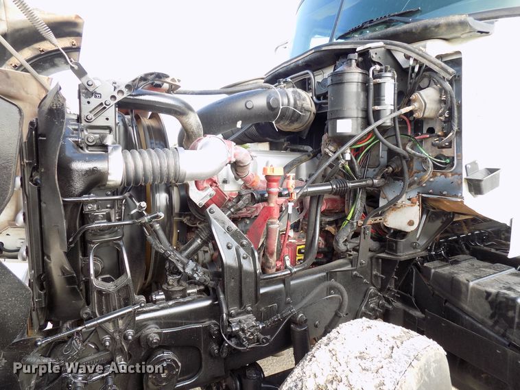 image for item FI9896 2011 Mack GU semi truck