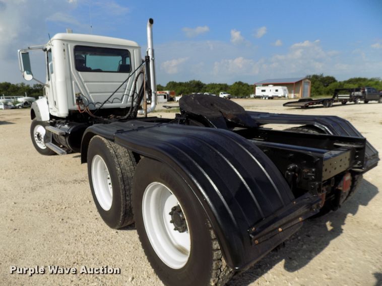 image for item FI9896 2011 Mack GU semi truck