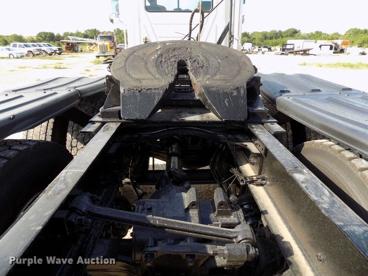 image for item FI9896 2011 Mack GU semi truck