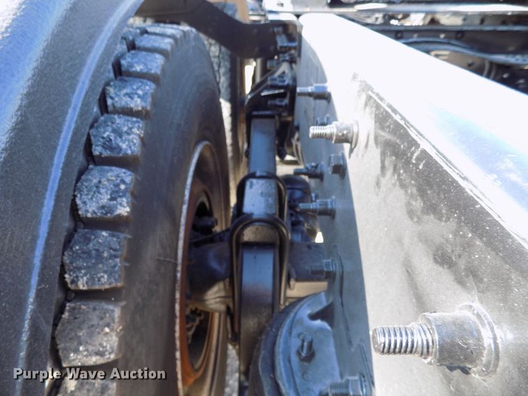 image for item FI9896 2011 Mack GU semi truck