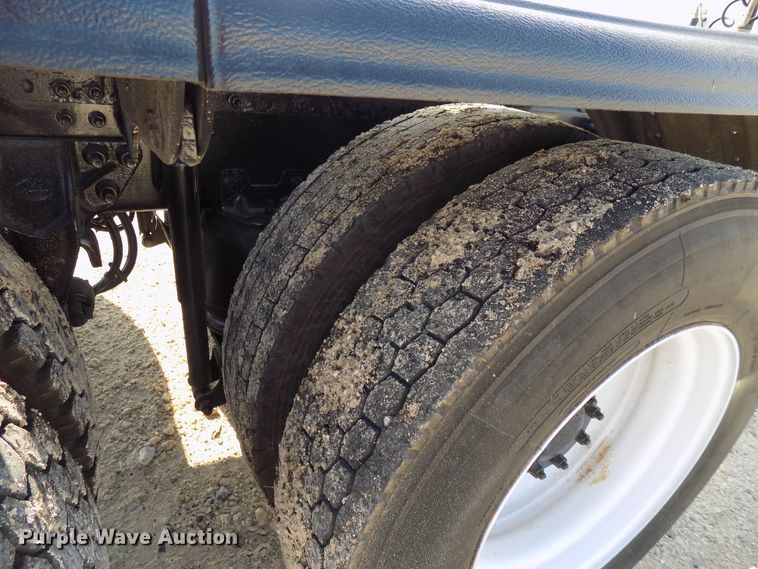 image for item FI9896 2011 Mack GU semi truck