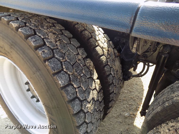 image for item FI9896 2011 Mack GU semi truck