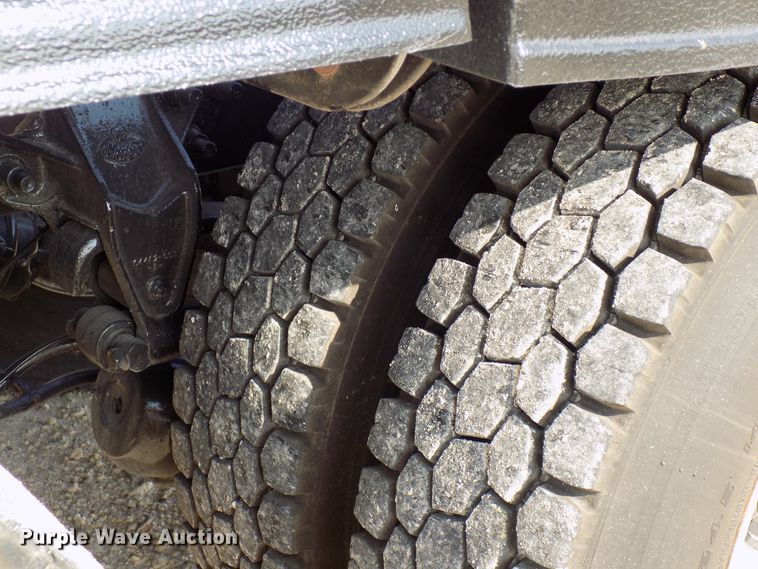 image for item FI9896 2011 Mack GU semi truck