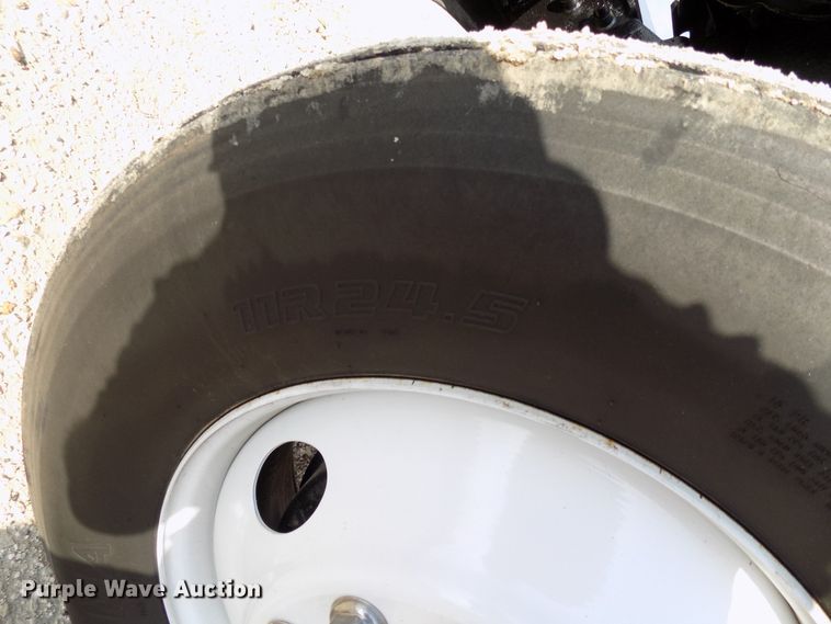 image for item FI9896 2011 Mack GU semi truck