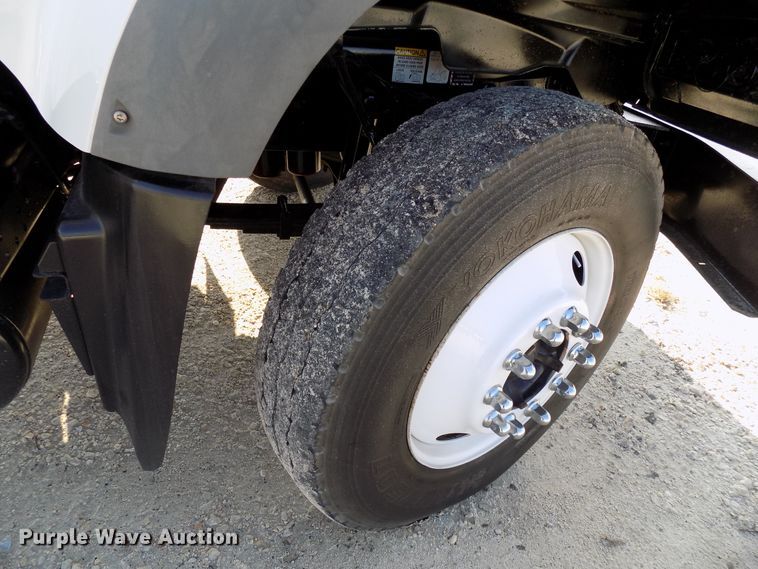 image for item FI9896 2011 Mack GU semi truck