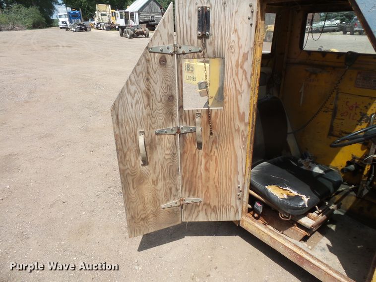 image for item FM9642 Lufkin LTT yard truck