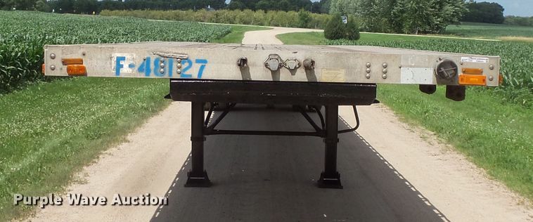 image for item FM9643 1999 Transcraft flatbed trailer