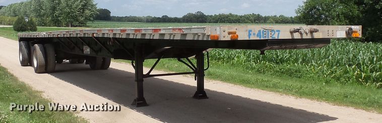 image for item FM9643 1999 Transcraft flatbed trailer