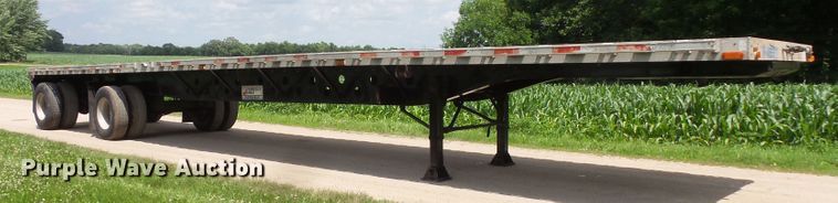 image for item FM9643 1999 Transcraft flatbed trailer