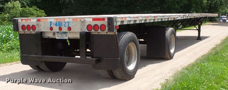 image for item FM9643 1999 Transcraft flatbed trailer