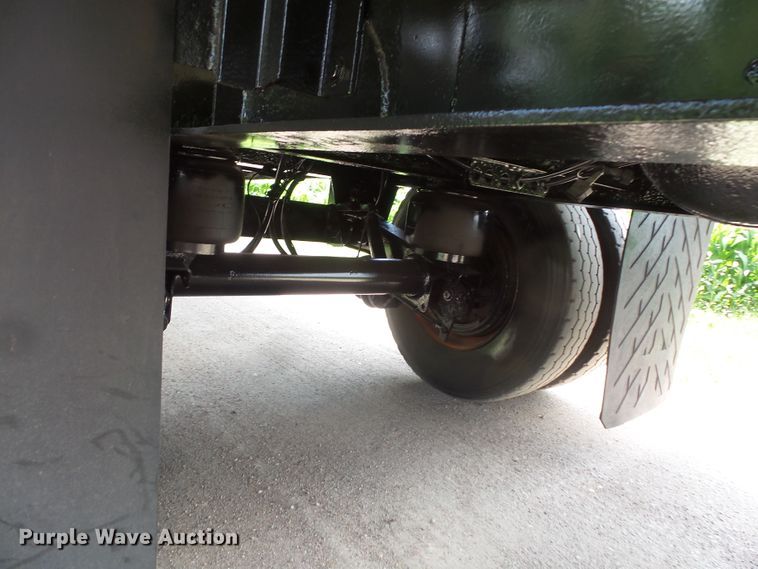 image for item FM9643 1999 Transcraft flatbed trailer