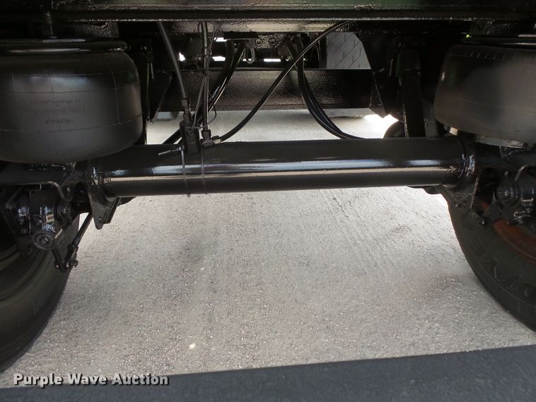 image for item FM9643 1999 Transcraft flatbed trailer