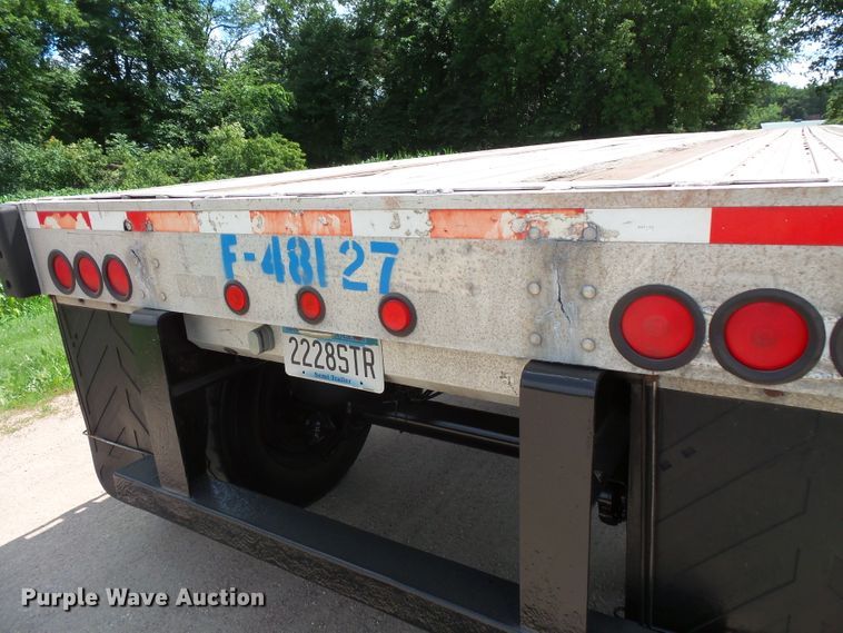 image for item FM9643 1999 Transcraft flatbed trailer