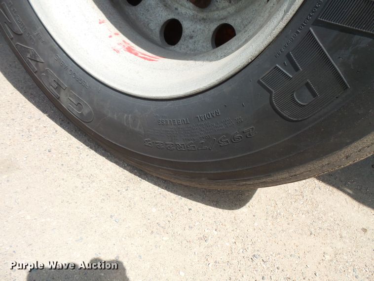 image for item FM9643 1999 Transcraft flatbed trailer