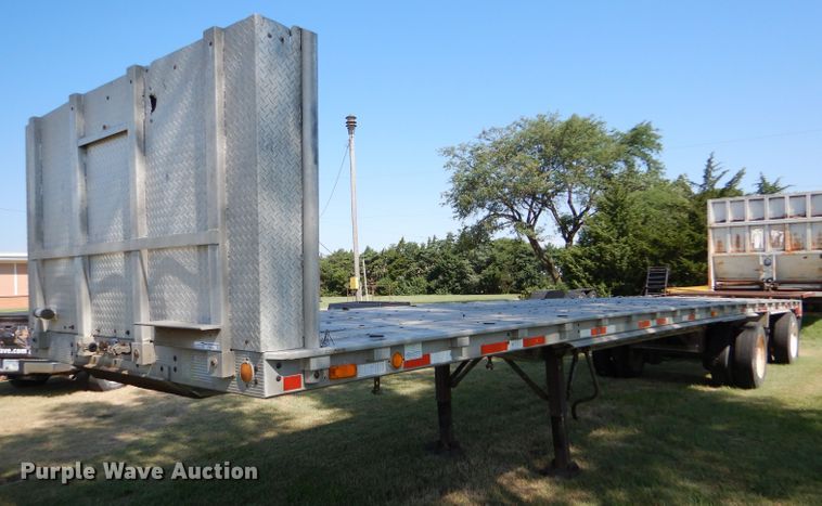 image for item FY9604 1982 City flatbed trailer