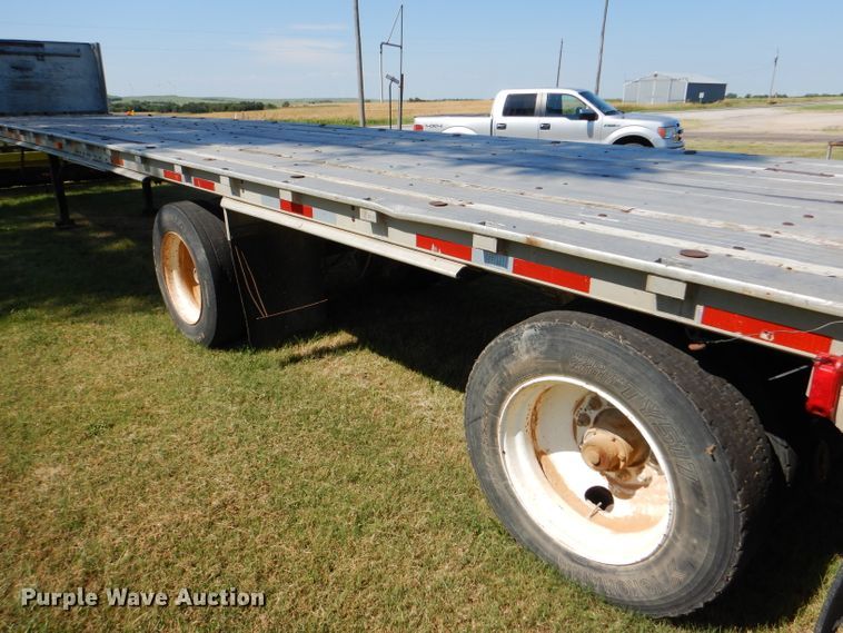 image for item FY9604 1982 City flatbed trailer