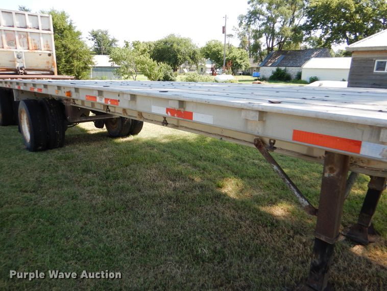 image for item FY9604 1982 City flatbed trailer