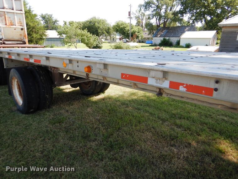 image for item FY9604 1982 City flatbed trailer