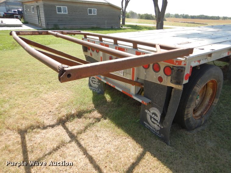 image for item FY9604 1982 City flatbed trailer