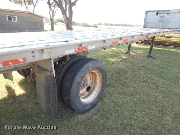 image for item FY9604 1982 City flatbed trailer