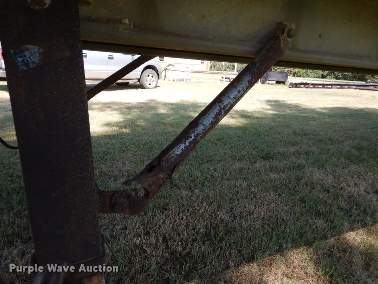 image for item FY9604 1982 City flatbed trailer