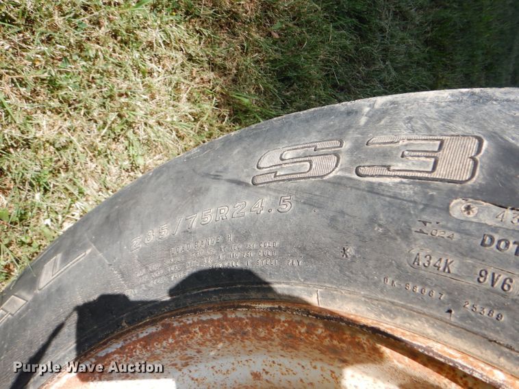 image for item FY9604 1982 City flatbed trailer