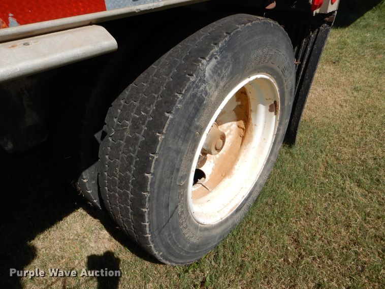 image for item FY9604 1982 City flatbed trailer