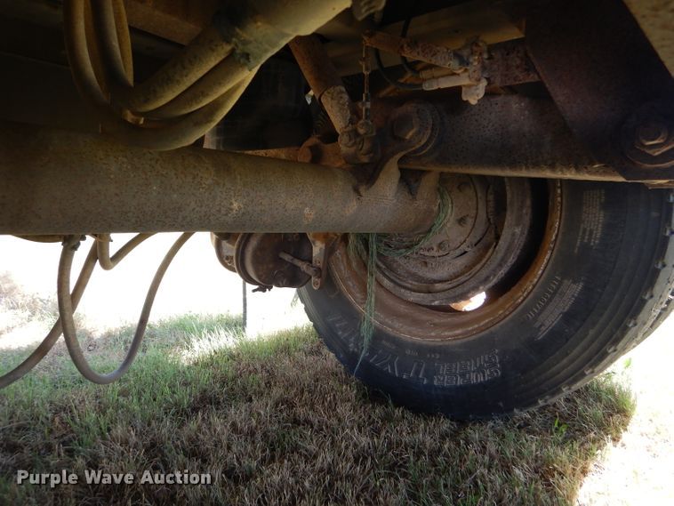 image for item FY9604 1982 City flatbed trailer