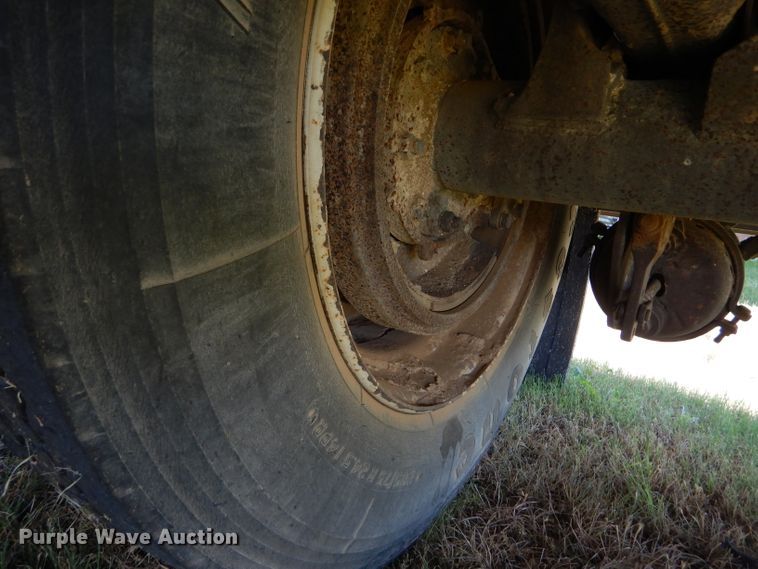 image for item FY9604 1982 City flatbed trailer