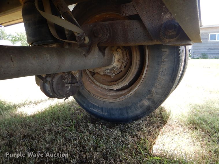 image for item FY9604 1982 City flatbed trailer