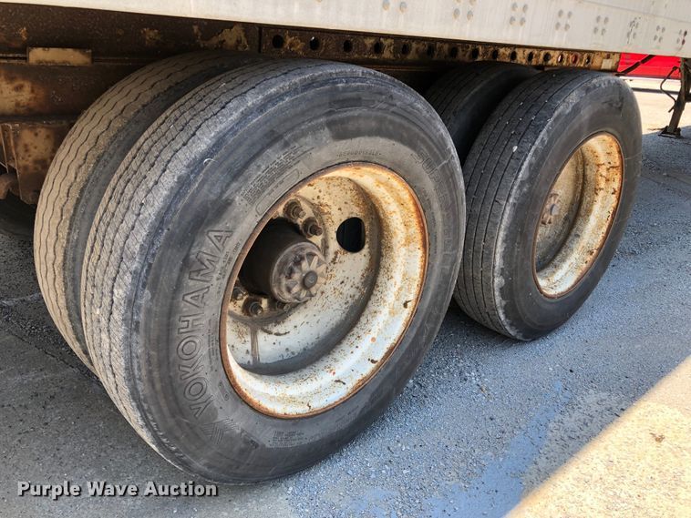 image for item G1853 1986 Fruehauf dry van trailer