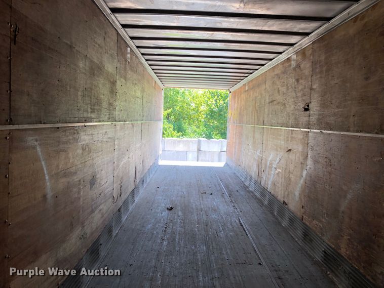 image for item G1853 1986 Fruehauf dry van trailer