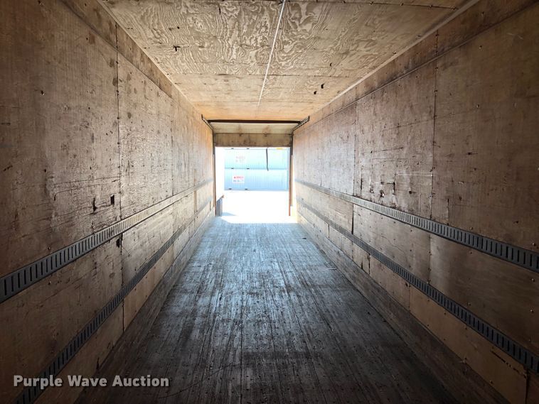 image for item G1867 1992 Wabash dry van trailer