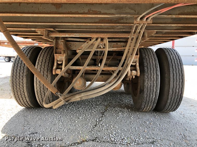 image for item G1867 1992 Wabash dry van trailer