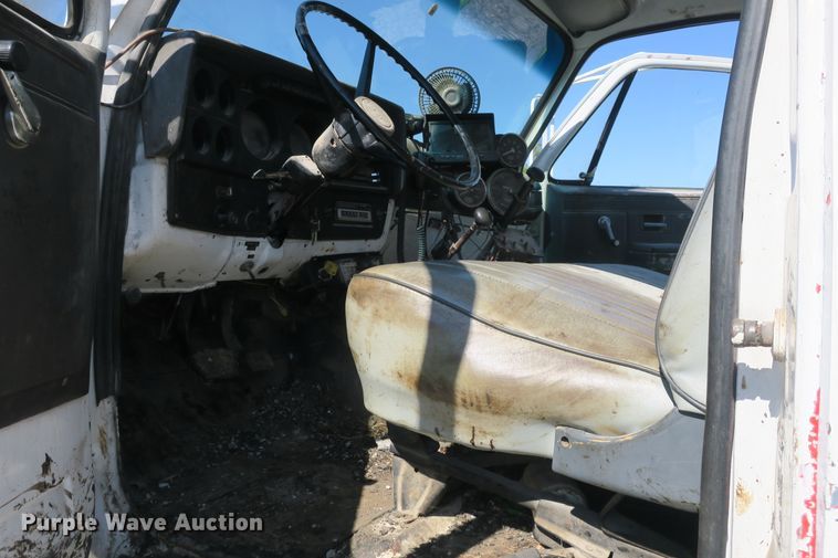 image for item DB10236 1983 GMC TopKick 7000 oil distributor truck