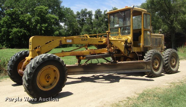 image for item DB4971 1963 Caterpillar 12E rigid frame motor grader