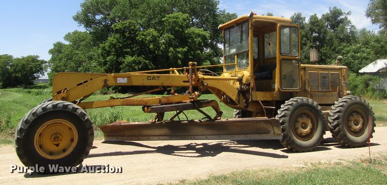 image for item DB4971 1963 Caterpillar 12E rigid frame motor grader