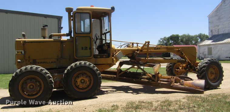 image for item DB4971 1963 Caterpillar 12E rigid frame motor grader