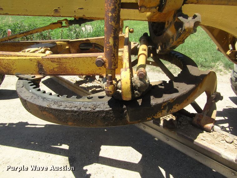 image for item DB4971 1963 Caterpillar 12E rigid frame motor grader