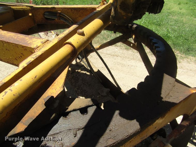 image for item DB4971 1963 Caterpillar 12E rigid frame motor grader