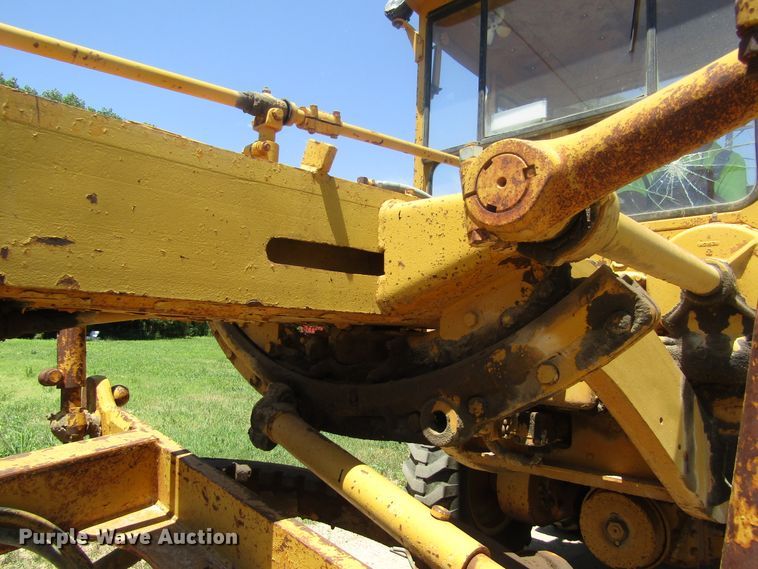 image for item DB4971 1963 Caterpillar 12E rigid frame motor grader