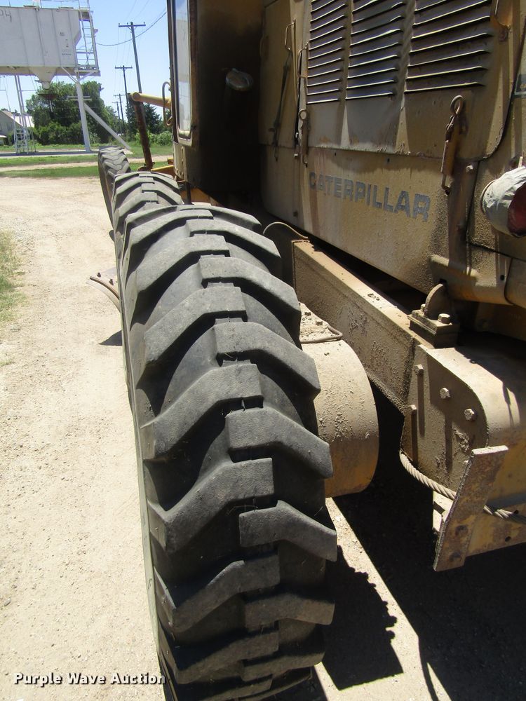 image for item DB4971 1963 Caterpillar 12E rigid frame motor grader