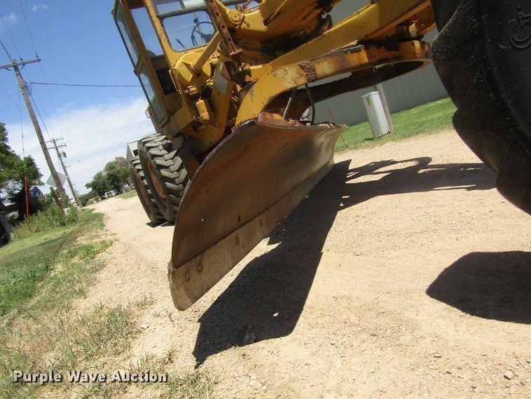 image for item DB4971 1963 Caterpillar 12E rigid frame motor grader