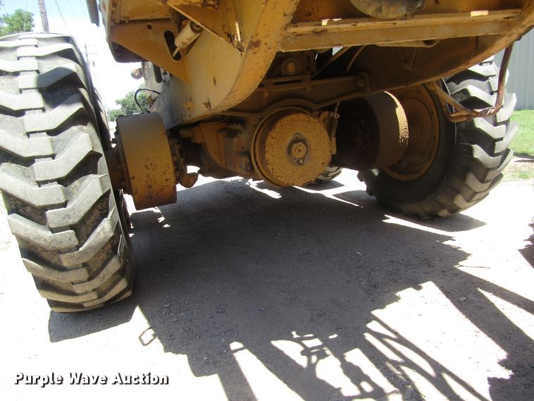 image for item DB4971 1963 Caterpillar 12E rigid frame motor grader