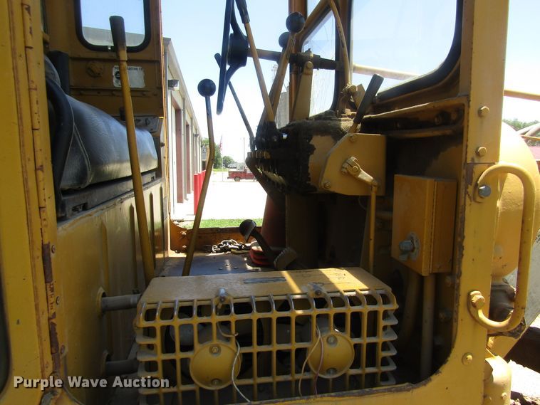 image for item DB4971 1963 Caterpillar 12E rigid frame motor grader