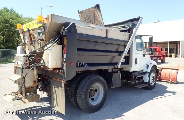 image for item DC1401 2006 International 4300 dump truck