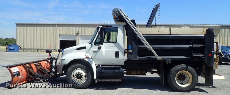 image for item DC1401 2006 International 4300 dump truck