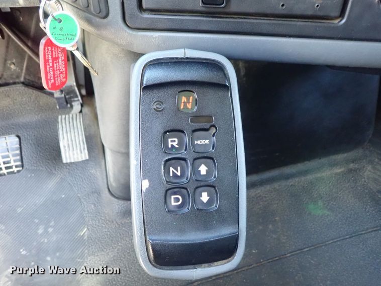 image for item DC1401 2006 International 4300 dump truck